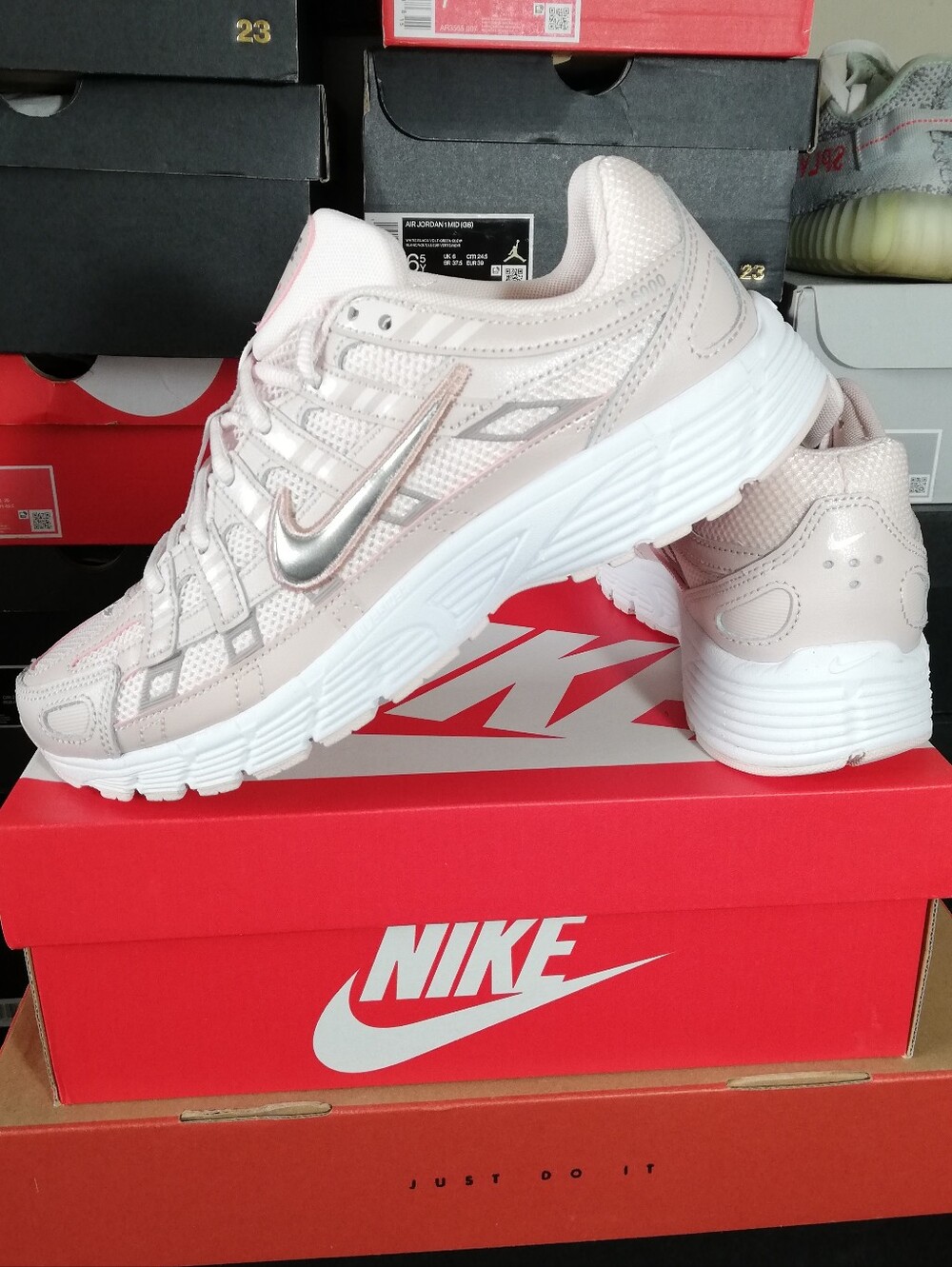 NIKE P-6000 OXFORD LIGHT SOFT PINK WOMEN US SIZE 8 BRAND NEW IN BOX
